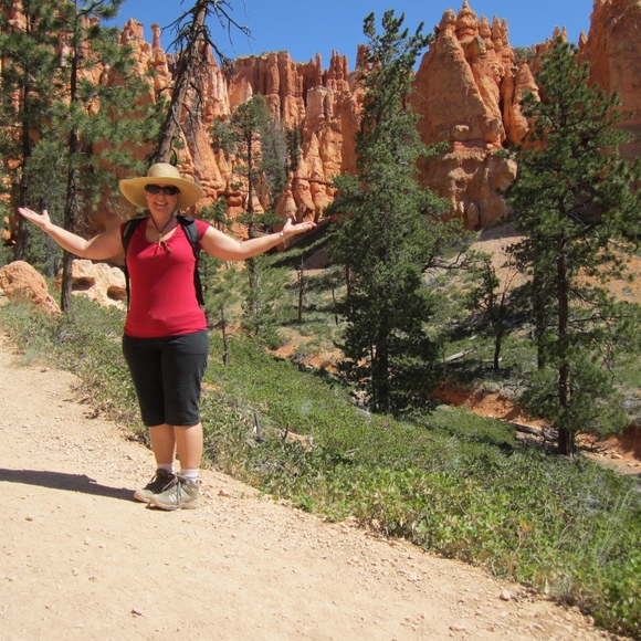 Meet your Posher, Carrie - Picture 4 of 7